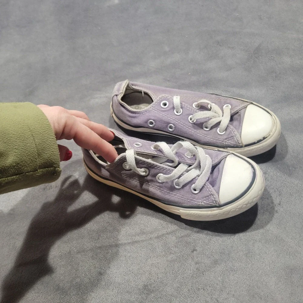 Converse Chuck Taylor All Star Low Top Purple Canvas Junior‎ Kids Shoes Size 12
